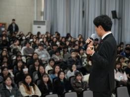 최윤홍 부산시교육감 권한대행 2일 1급 정교사 자격연수서 특강 기사 이미지